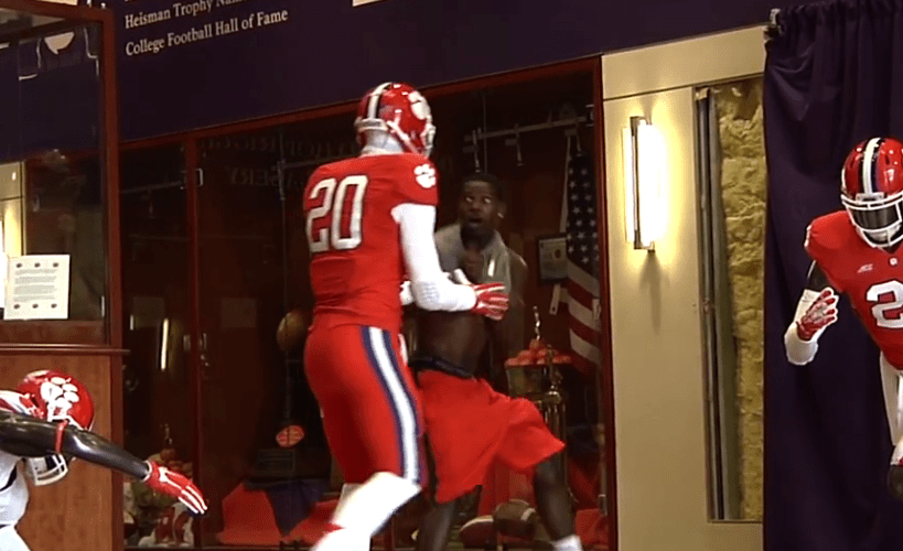 Clemson QB Mannequin&nbsp;Prank